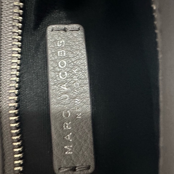 ★ NWOT Iconic Marc Jacobs Gray Silvertone Hardware Crossbody Bag - Picture 11 of 12